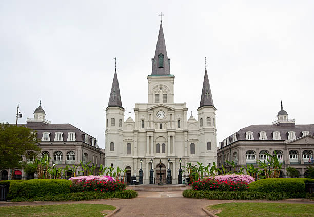 Jackson Square New Orleans "St Louis Cathedral in Jackson Square, New Orleans, Louisiana." jackson square stock pictures, royalty-free photos & images