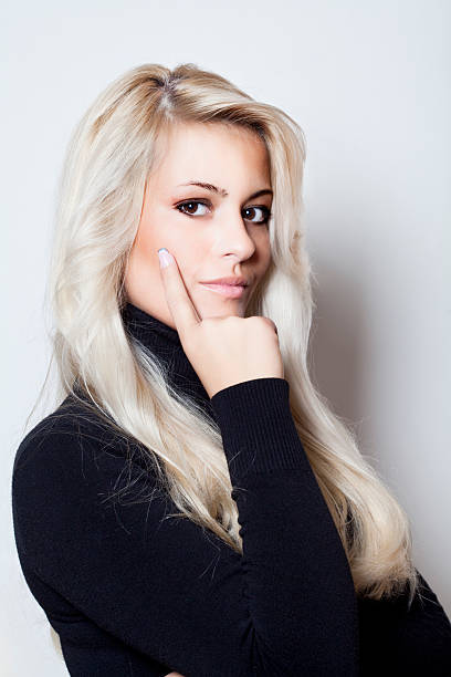 istock Beautiful young woman 185092398