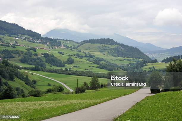 Photo libre de droit de Lengadine Valley En Suisse banque d'images et plus d'images libres de droit de Horizontal - Horizontal, Image en couleur, Montagne