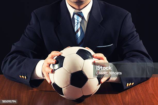 Foto de De Futebol e mais fotos de stock de Futebol - Futebol, Gerente, Bola de Futebol