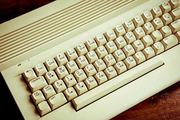 computer computertastatur - typewriter retro revival old fashioned obsolete stock-fotos und bilder