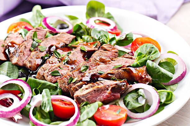 istock Fillet of beef with salad 185096985