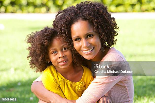 Photo libre de droit de Mère Et Fille banque d'images et plus d'images libres de droit de 2-3 ans - 2-3 ans, Adulte, Afro-américain