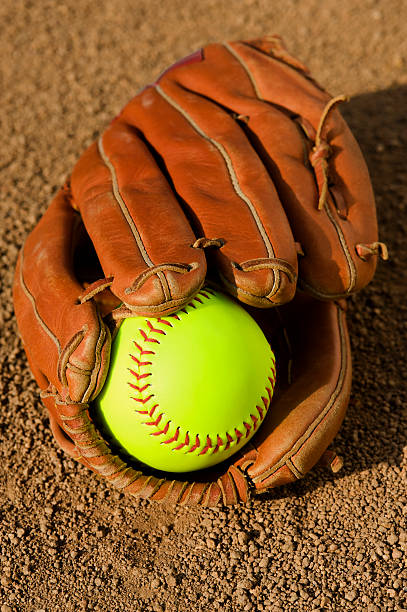 nova softball - softball playing field fluorescent team sport imagens e fotografias de stock