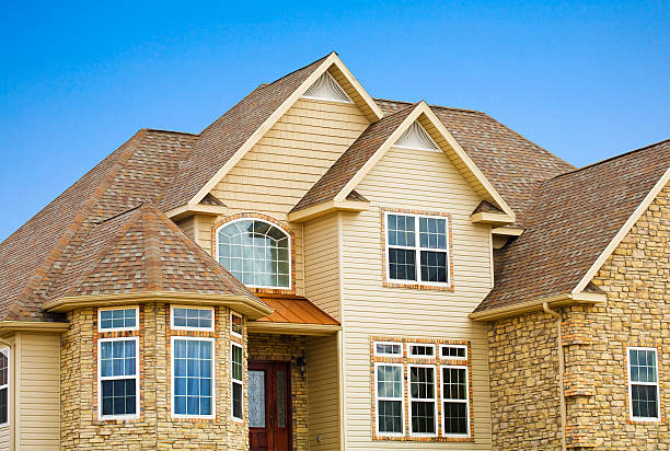 istock Big newly built residential house 185099968