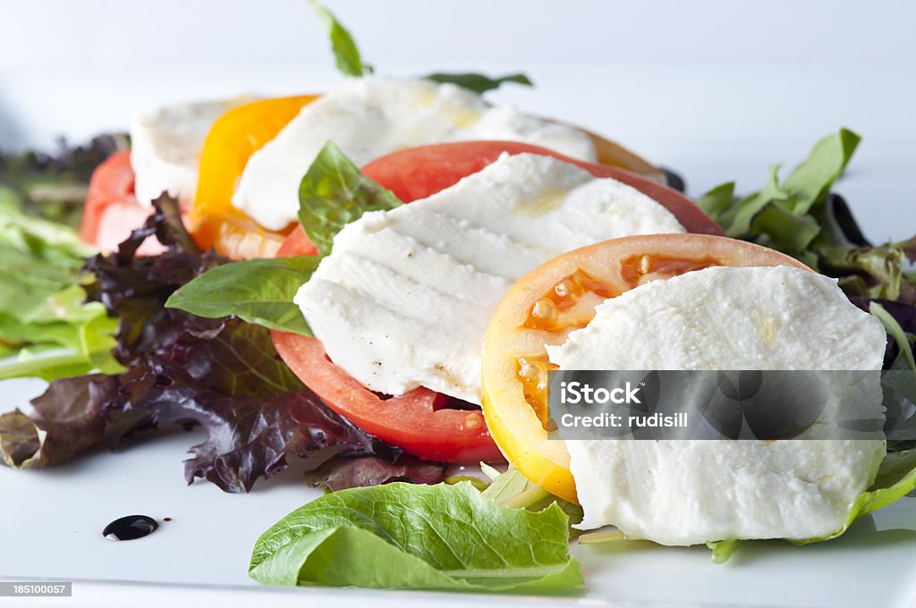 Salada Caprese - Foto de stock de Alimentação Saudável royalty-free