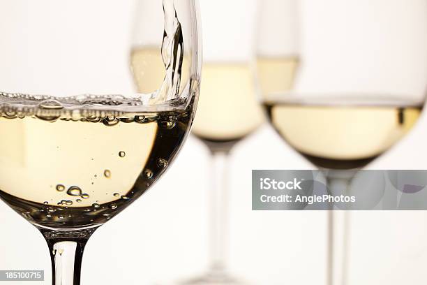 White Wine Stockfoto und mehr Bilder von Weißwein - Weißwein, Trinkglas, Glas