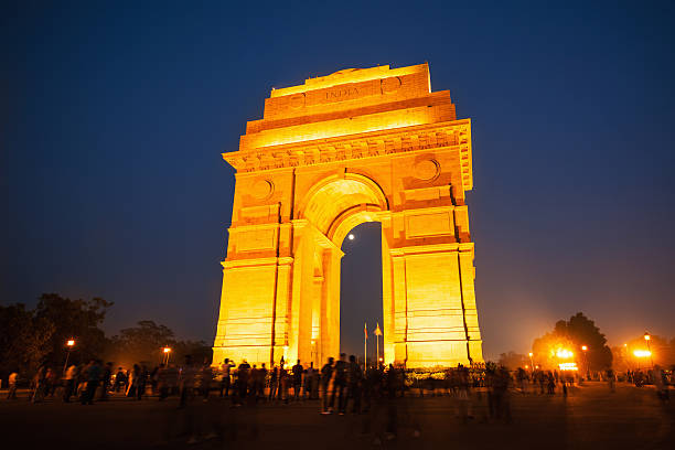 india gate um marco famoso de nova delhi - india new delhi architecture monument - fotografias e filmes do acervo