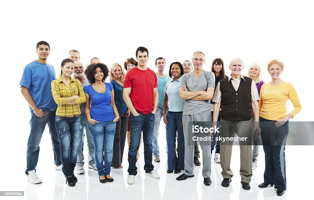 Grand groupe de gens heureux debout ensemble. - Photo de Groupe de personnes libre de droits