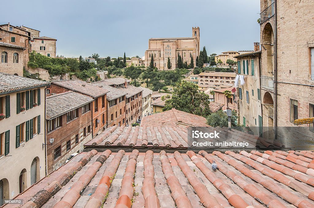 Церковь Santa Caterina в г. Сиена, Тоскана, Италия. - Стоковые фото Архитектура роялти-фри