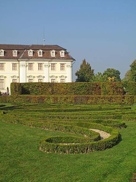 istock Garden design with boxwood hedges. 185101776