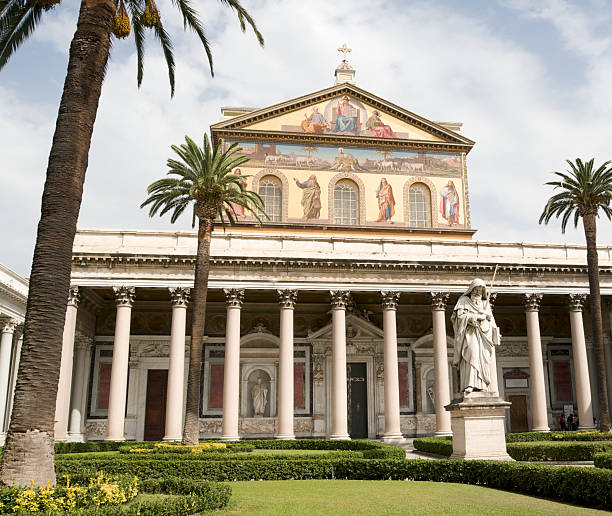 istock Basilica of St. Paul in Rome 185102712