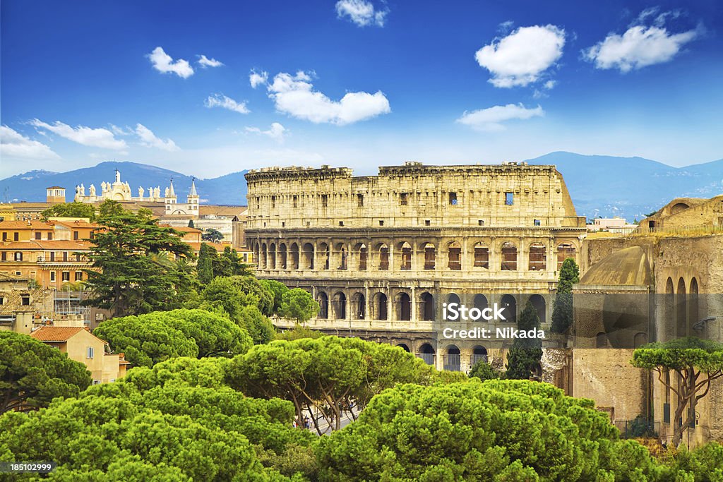 Il Colosseo di Roma - Foto stock royalty-free di Colosseo