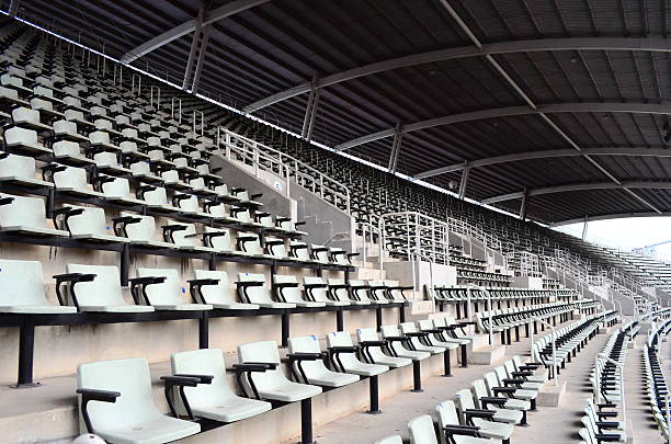 banco no estádio - empty seat imagens e fotografias de stock
