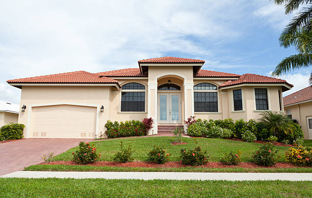 istock Beautiful House in Florida 185105135