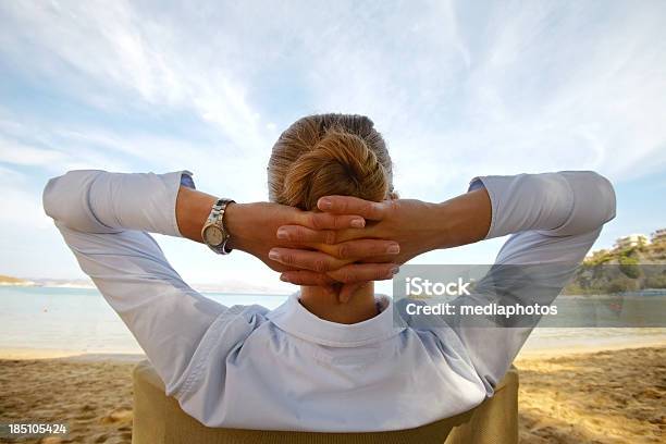 Foto de Imaginando Empresária e mais fotos de stock de Negócios - Negócios, Nuca, Verão