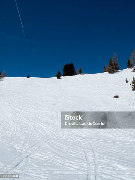 Foto de Pista De Esqui e mais fotos de stock de Esporte - Esporte, Esqui - Esqui e snowboard, Esqui Fora de Pista