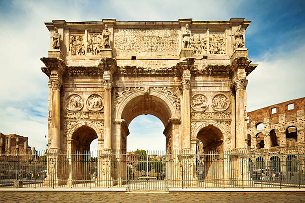 istock Arch Of Constantine in Rome 185105730