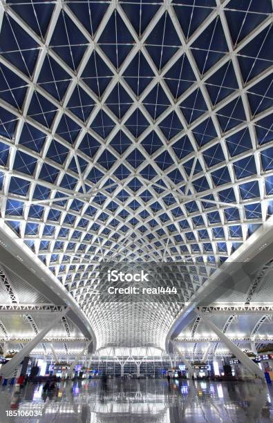 Estação De Comboios De Guangzhou - Fotografias de stock e mais imagens de Estação de Ferroviária - Estação de Ferroviária, Guangzhou, Arquitetura