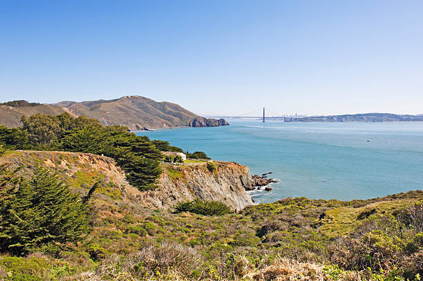 istock Entrance to San francisco 185106373