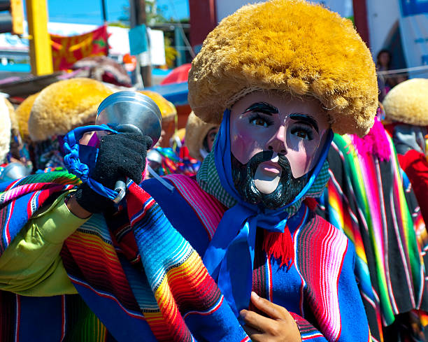 Traditionelle mexikanische Maske outfit – Foto