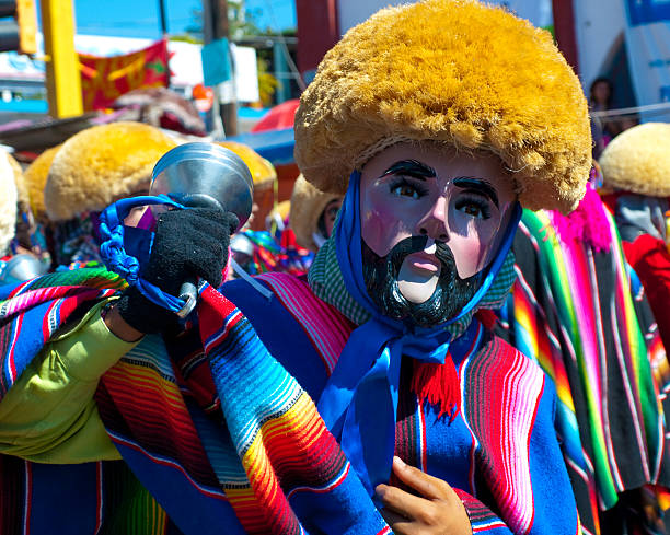 Máscara traje tradicional mexicano - foto de acervo