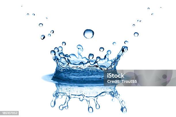 Agua Splash Foto de stock y más banco de imágenes de Agua - Agua, Gota - Líquido, Recortable