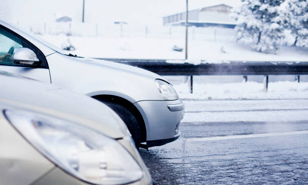 istock Cars on the Highway, winter 185108325
