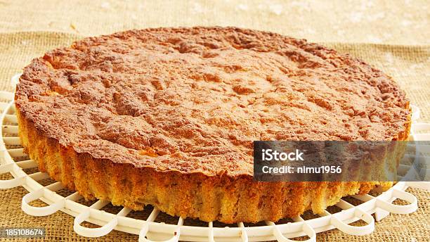 Torta Di Mele - Fotografie stock e altre immagini di Cibi e bevande - Cibi e bevande, Cibo, Close-up