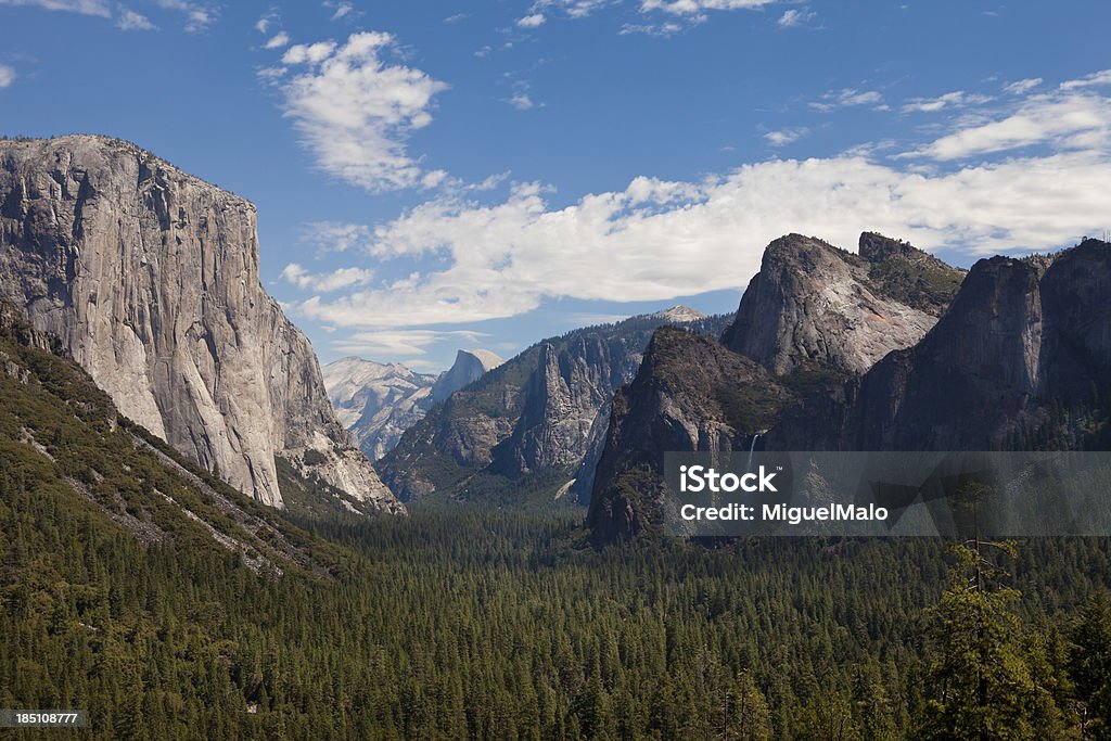 Vue sur la vallée de Yosemite - Photo de Activité de loisirs libre de droits