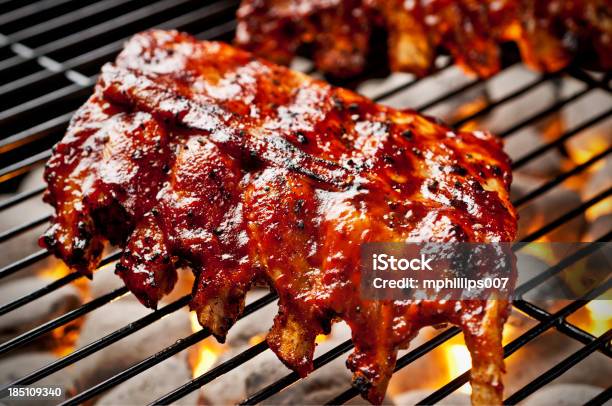 Costelas De Churrasco - Fotografias de stock e mais imagens de Costeleta - Comida - Costeleta - Comida, Grelhador, Churrascada