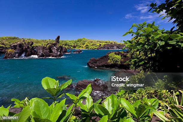 Idyllic Bay With Blue Ocean Maui Hawaii Stock Photo - Download Image Now - Cliff, Coastline, Curve