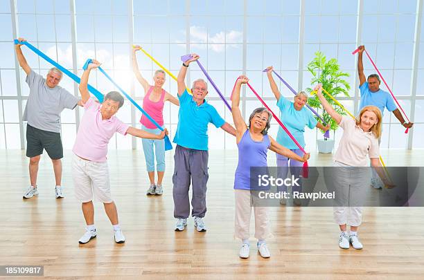 Senior Exercício Grupo - Fotografias de stock e mais imagens de Aeróbica - Aeróbica, Terceira idade, 50 Anos