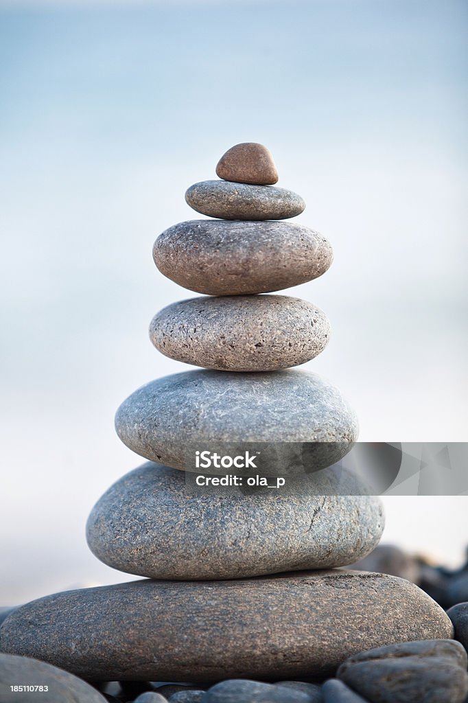 Guijarros pila de piedras de equilibrio - Foto de stock de Montón libre de derechos