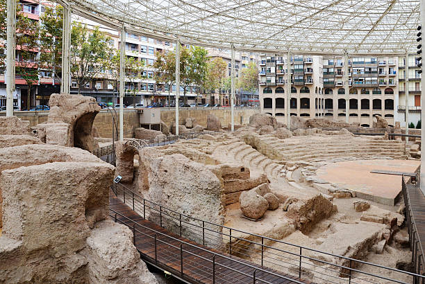 Cтоковое фото Великолепный остается Римской amphitheatre из Сарагосы (Zaragoza).