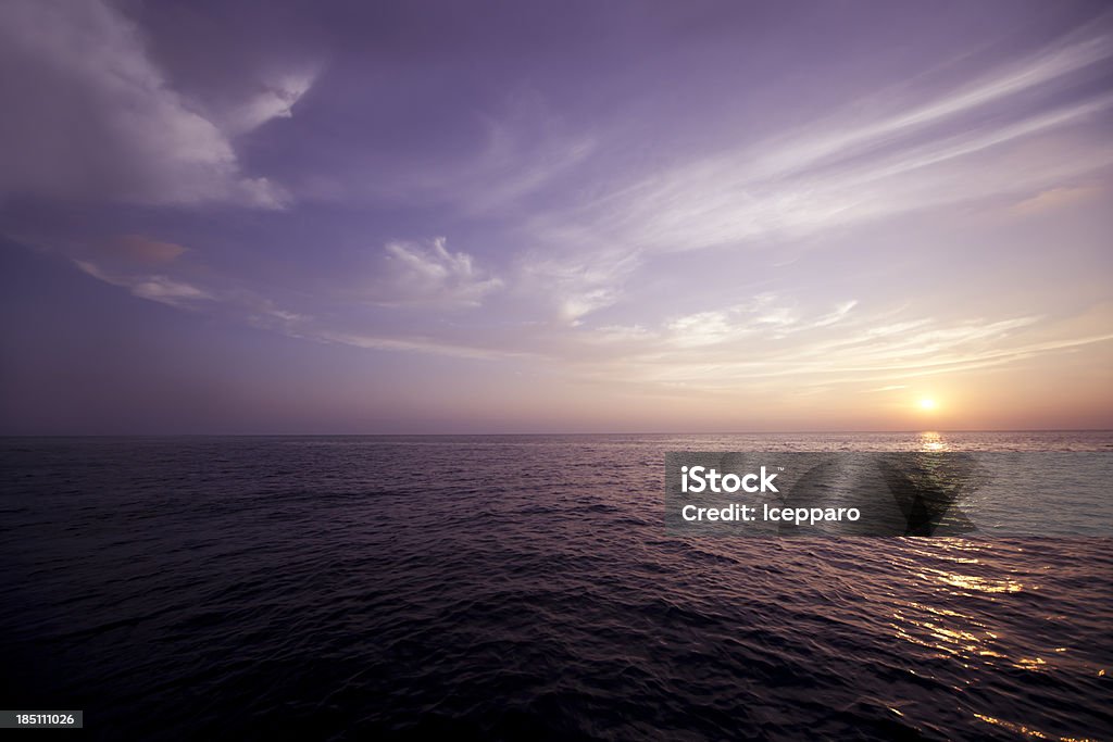 Hermosa puesta de sol en las Islas Maldivas - Foto de stock de Mar libre de derechos