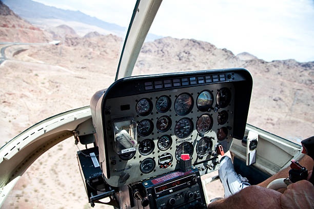 helecopter cabina di pilotaggio - cockpit airplane autopilot dashboard foto e immagini stock