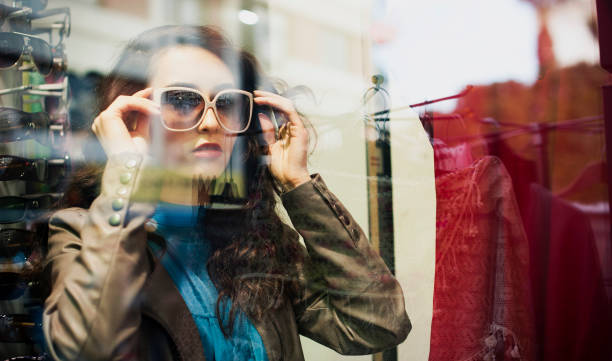 istock Beautful Lady in the Store 185111581
