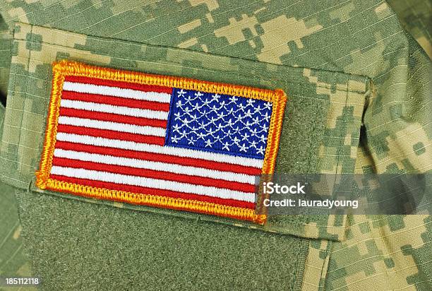 Uniforme Do Exército Com Bandeira Americana Contra O Sistema Transdérmico - Fotografias de stock e mais imagens de Bandeira dos Estados Unidos da América