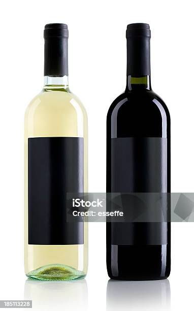 Butelek Wina - zdjęcia stockowe i więcej obrazów Butelka wina - Butelka wina, Wino, Neutralne tło