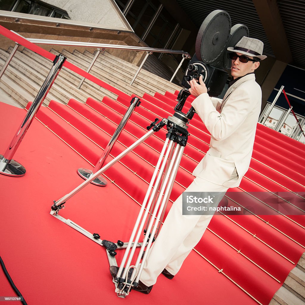 Giornalista con vecchia macchina fotografica - Foto stock royalty-free di Festival Internazionale del Cinema di Cannes