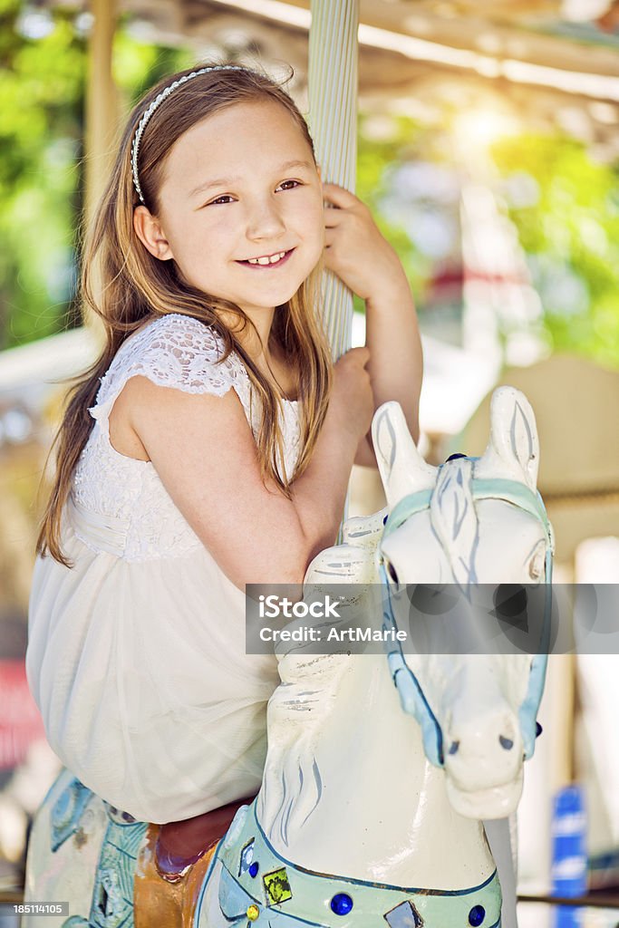 Passeio carrossel - Foto de stock de 8-9 Anos royalty-free