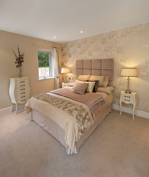 istock cream and gold bedroom 185115477