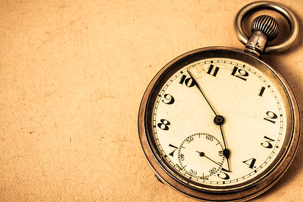 istock Golden Old Pocket Watch, Vintage Feelings 185117902