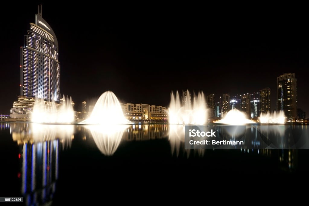 Fuente de dubai - Foto de stock de Actuación - Representación libre de derechos