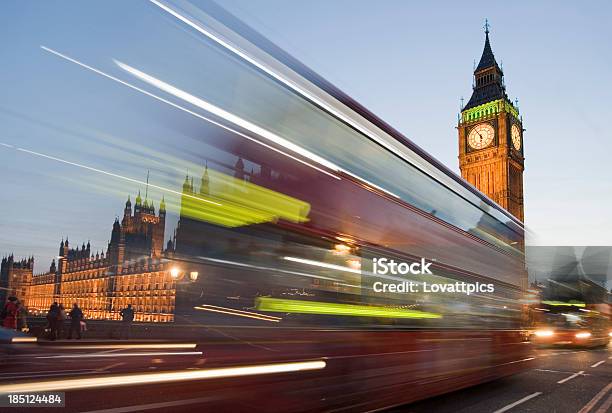London Transport Busse Und Big Ben Stockfoto und mehr Bilder von Abenddämmerung - Abenddämmerung, Beleuchtet, Bewegung