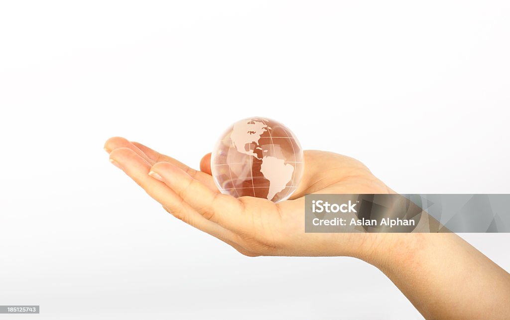 Globo en la mano de vidrio - Foto de stock de Abstracto libre de derechos