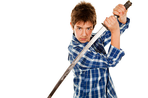 젊은 남자의 검 - warrior threats swordsman child 뉴스 사진 이미지