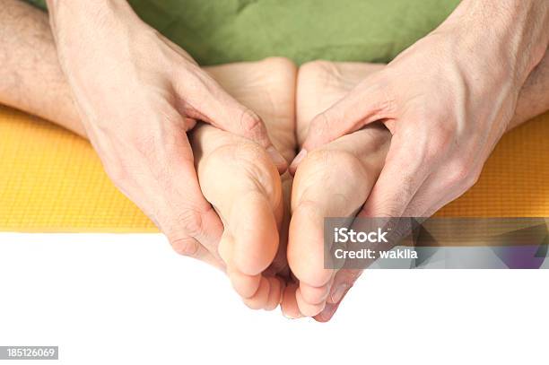 Causacian Feets Closeup Yoga — стоковые фотографии и другие картинки Aerobics - Aerobics, Бог, Буддизм
