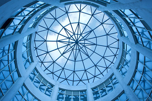 cúpula del techo de vidrio - blue construction built structure indoors fotografías e imágenes de stock